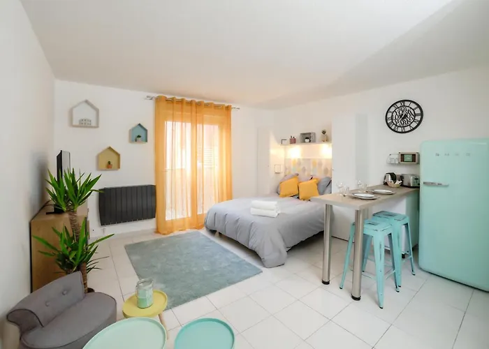 #17 Sixties Du Port Ac 10Mins Walk To Old Town & Port