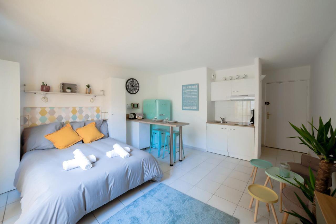 Appartamento #17 Sixties Du Port Ac 10mins Walk To Old Town & Port *