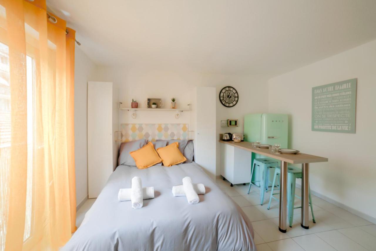 #17 Sixties Du Port Ac 10mins Walk To Old Town & Port Appartamento
