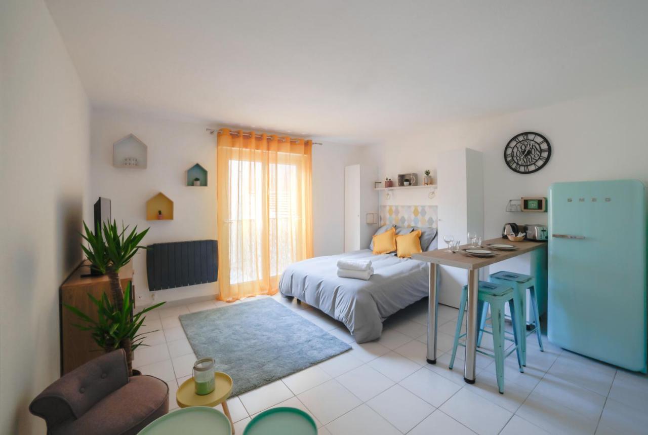 #17 Sixties Du Port Ac 10mins Walk To Old Town & Port Appartamento Nizza